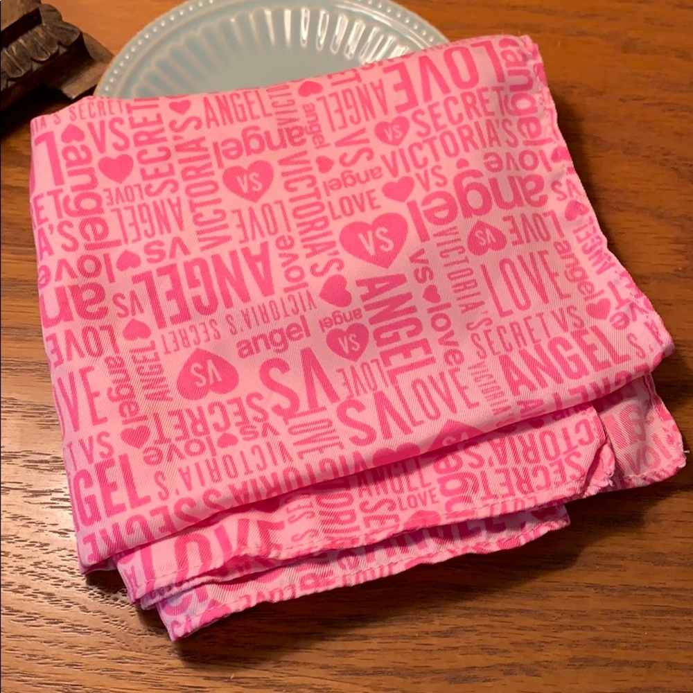 VS angel  scarf